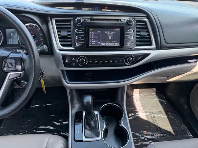 used 2015 Toyota Highlander car, priced at $14,900