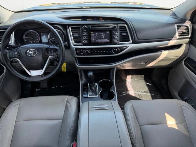 used 2015 Toyota Highlander car, priced at $14,900