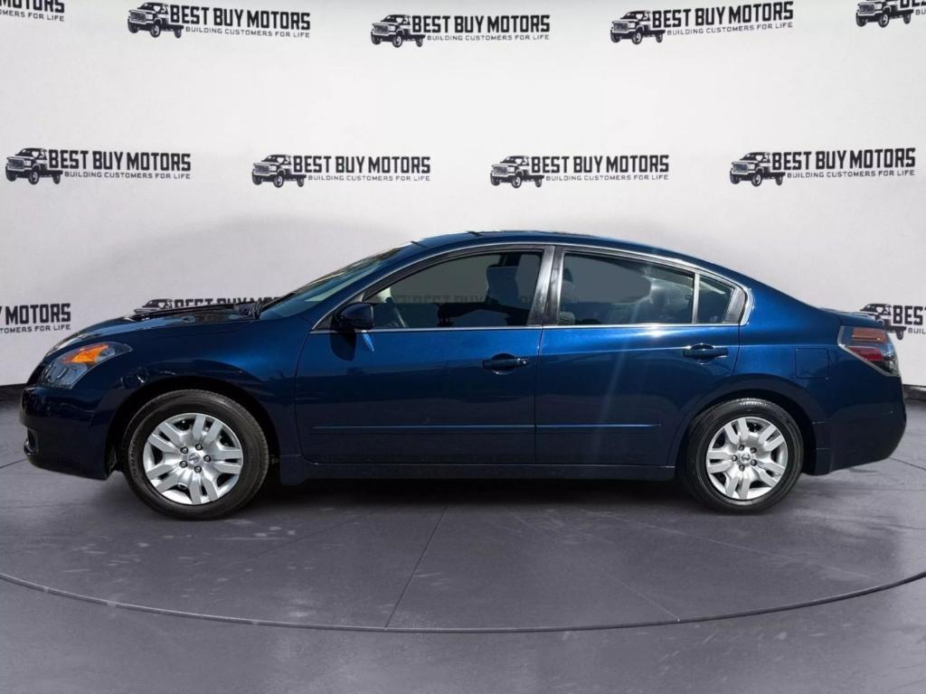used 2009 Nissan Altima car, priced at $8,900