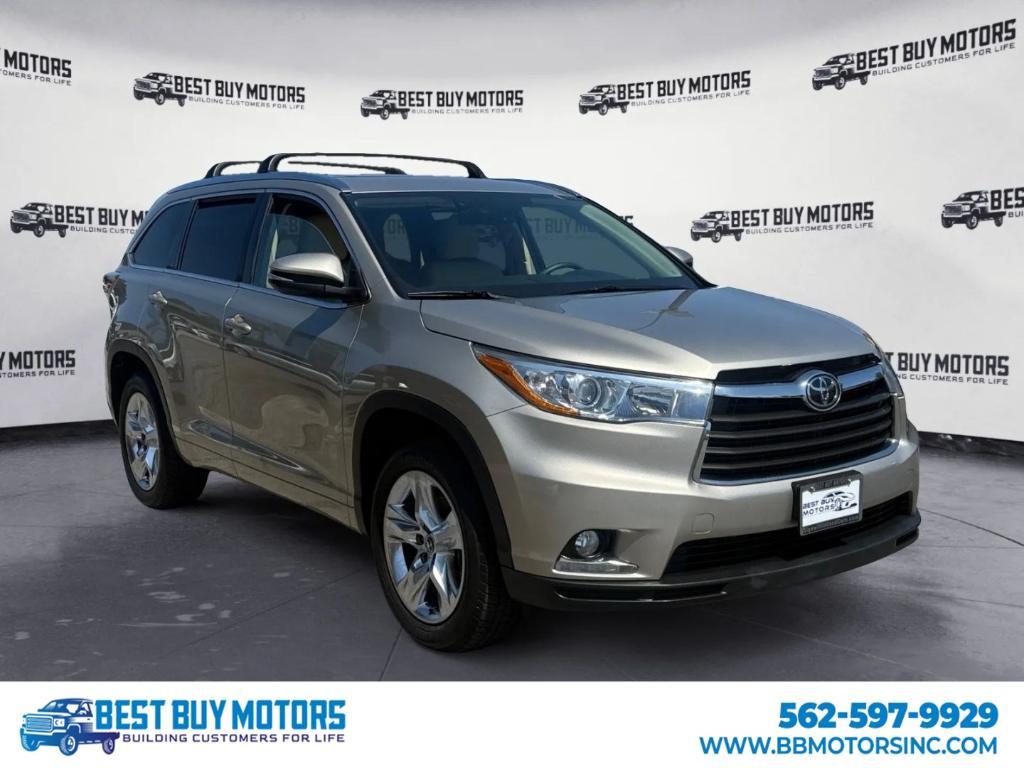 used 2016 Toyota Highlander car, priced at $23,900