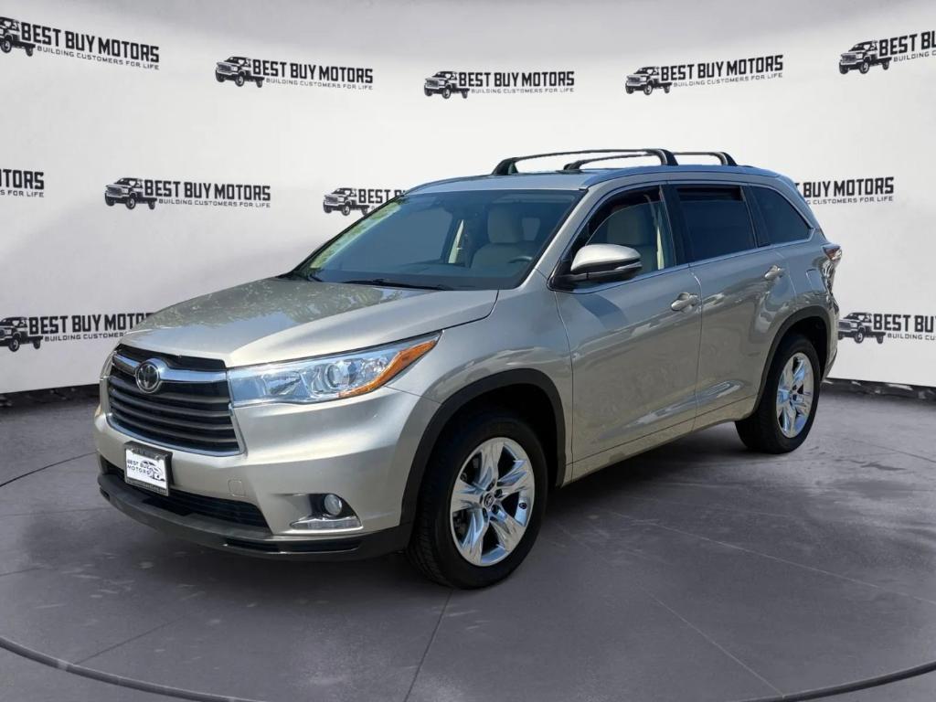 used 2016 Toyota Highlander car, priced at $23,900