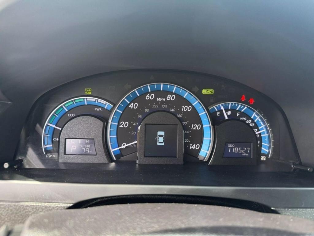 used 2014 Toyota Camry Hybrid car, priced at $12,900