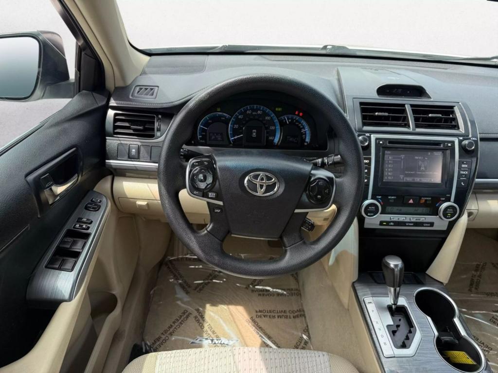 used 2014 Toyota Camry Hybrid car, priced at $12,900