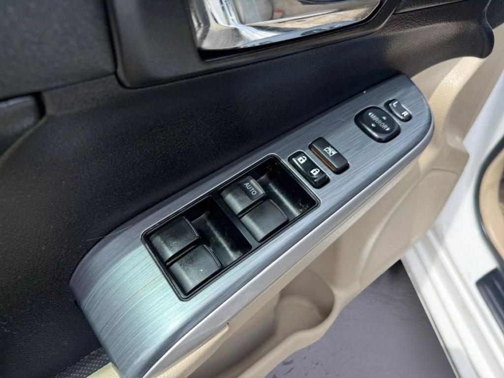 used 2014 Toyota Camry Hybrid car, priced at $12,900