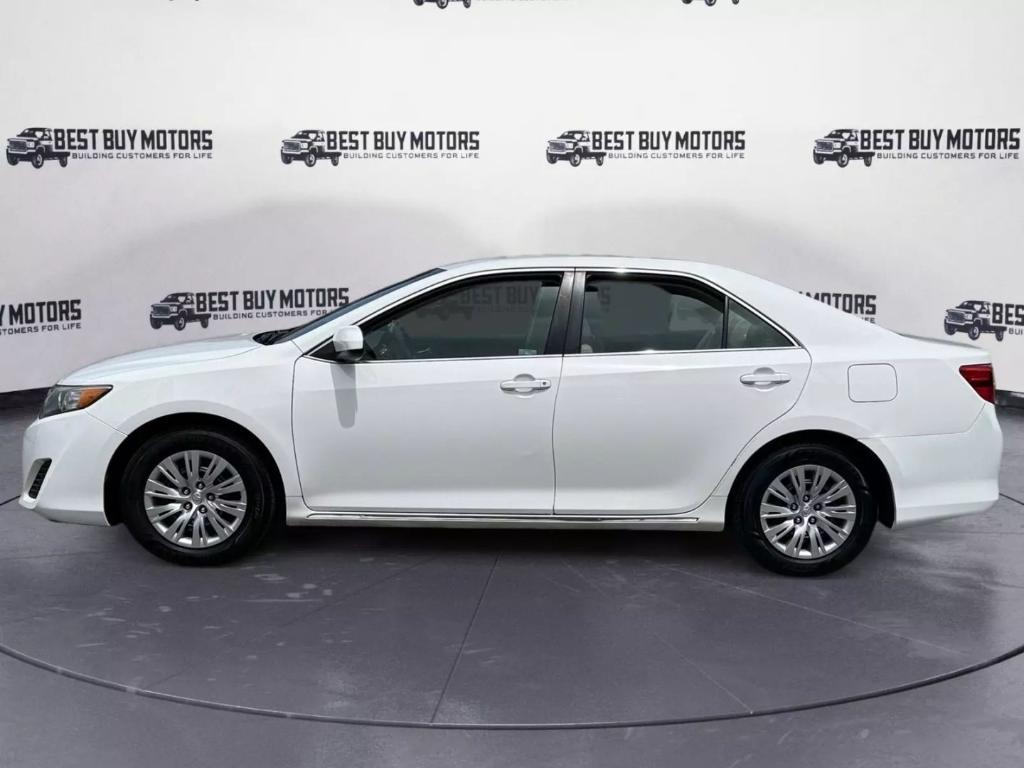 used 2014 Toyota Camry Hybrid car, priced at $12,900