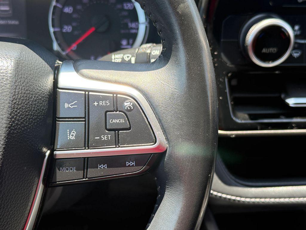 used 2020 Toyota Highlander car, priced at $23,900