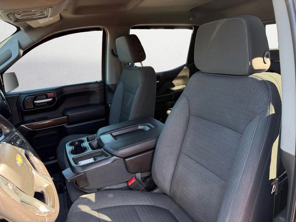 used 2021 Chevrolet Silverado 1500 car, priced at $31,900