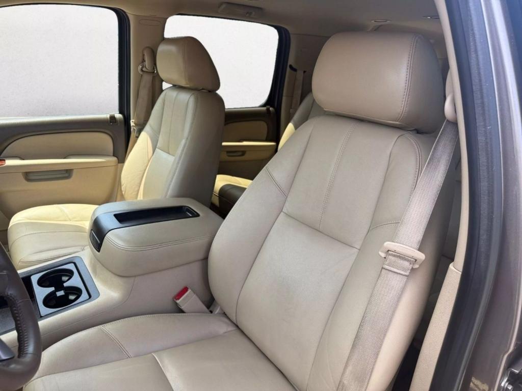 used 2013 Chevrolet Suburban car, priced at $14,900