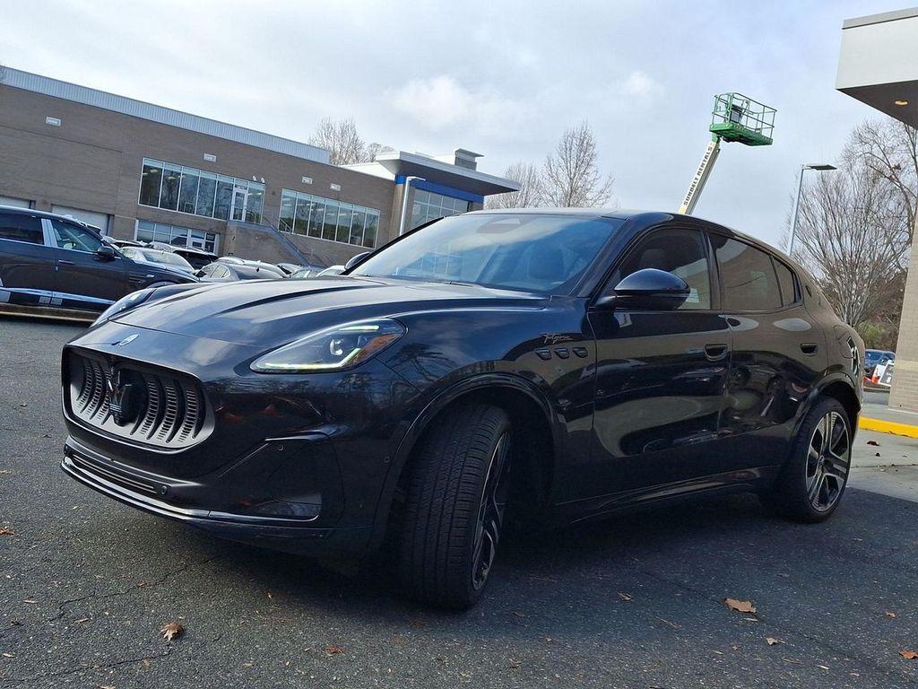 new 2025 Maserati Grecale Folgore car, priced at $89,999