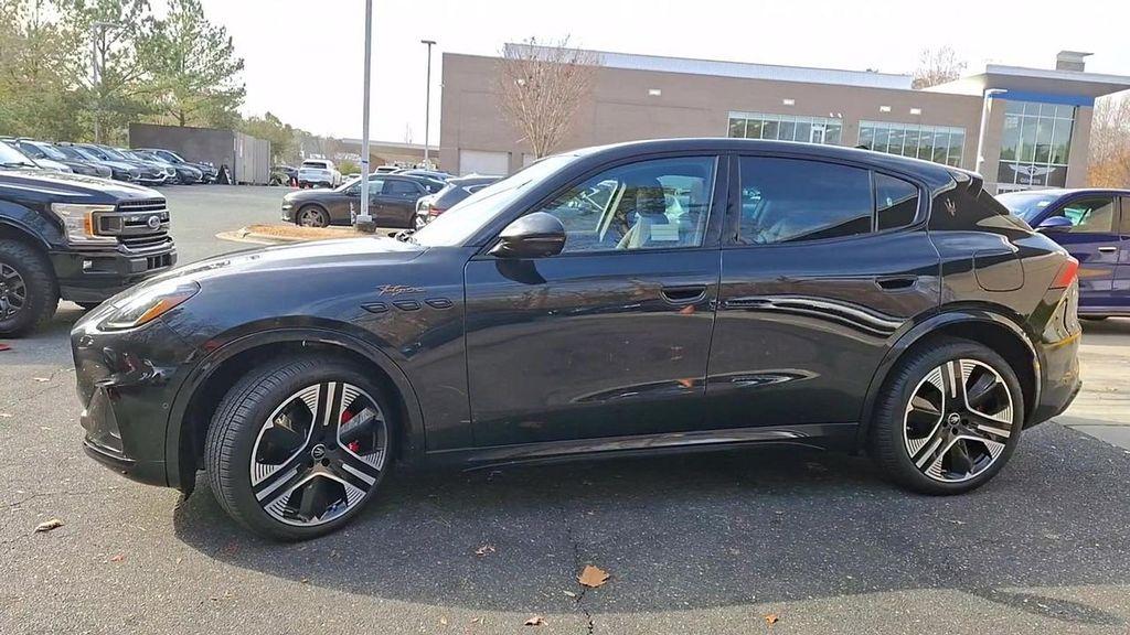 new 2025 Maserati Grecale Folgore car, priced at $89,999