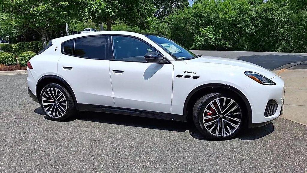 new 2025 Maserati Grecale car, priced at $89,915