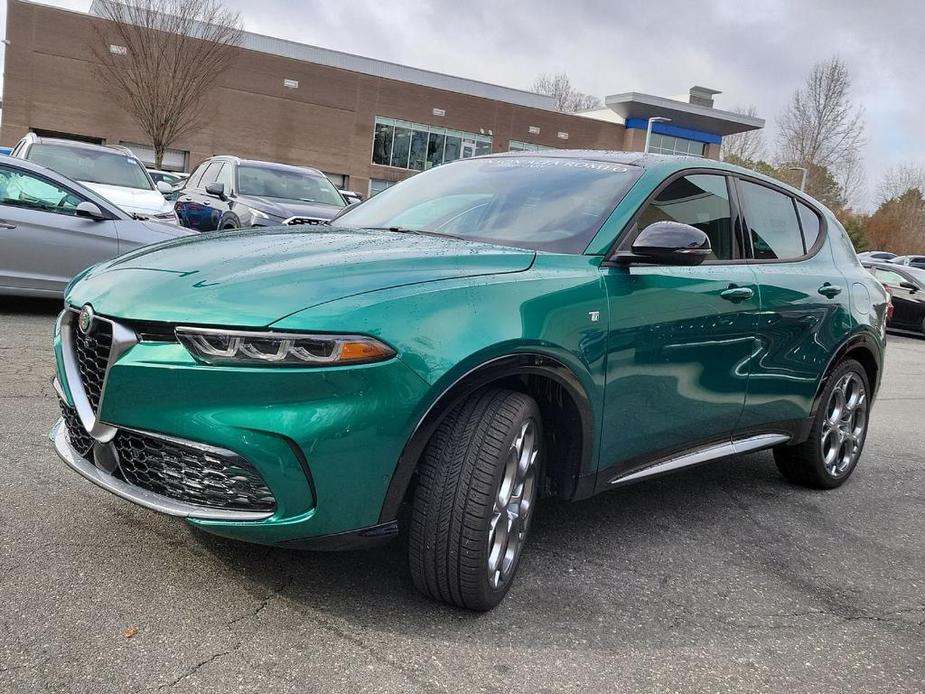 new 2024 Alfa Romeo Tonale car, priced at $55,685