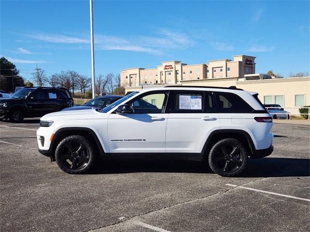 used 2023 Jeep Grand Cherokee car, priced at $33,583