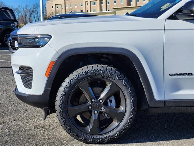 used 2023 Jeep Grand Cherokee car, priced at $33,583