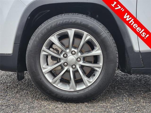 used 2021 Jeep Cherokee car, priced at $14,492