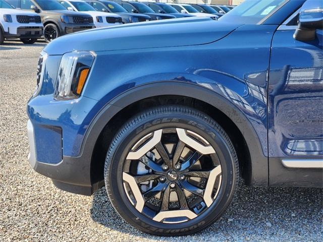 used 2023 Kia Telluride car, priced at $34,136