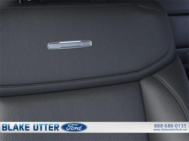 new 2025 Ford Expedition car, priced at $77,322