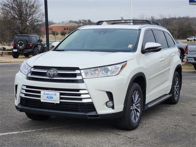 used 2018 Toyota Highlander car, priced at $18,993