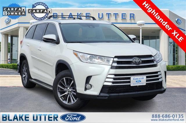 used 2018 Toyota Highlander car, priced at $21,787