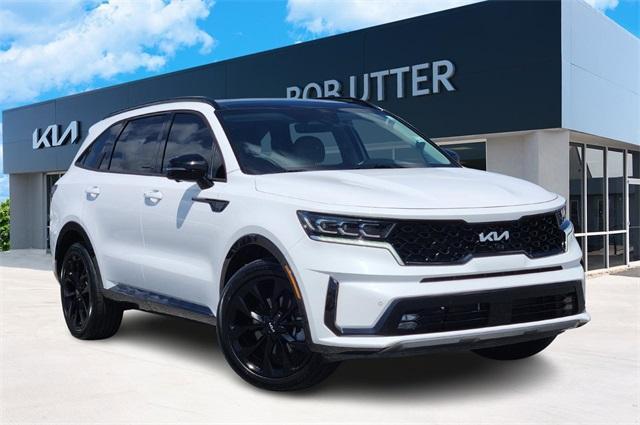 used 2022 Kia Sorento car, priced at $27,617