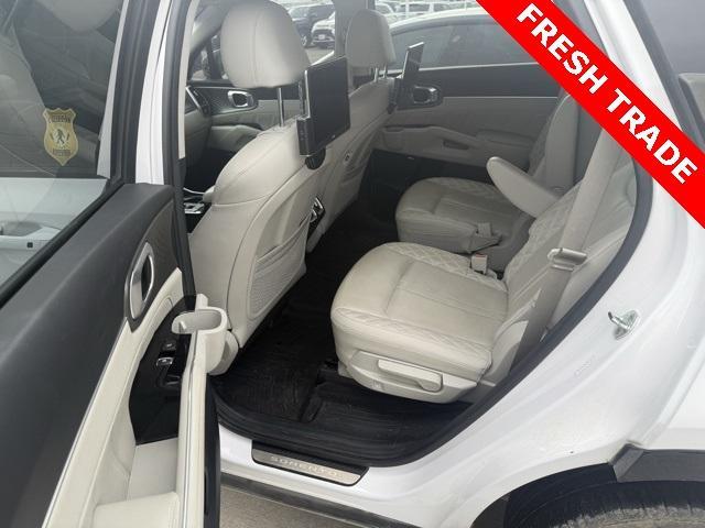 used 2022 Kia Sorento car, priced at $27,617