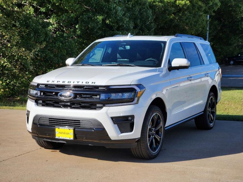 new 2024 Ford Expedition car, priced at $66,670