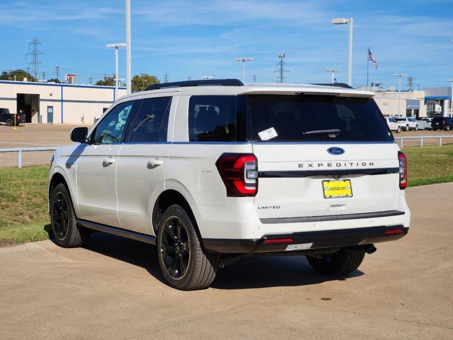 new 2024 Ford Expedition car, priced at $66,670