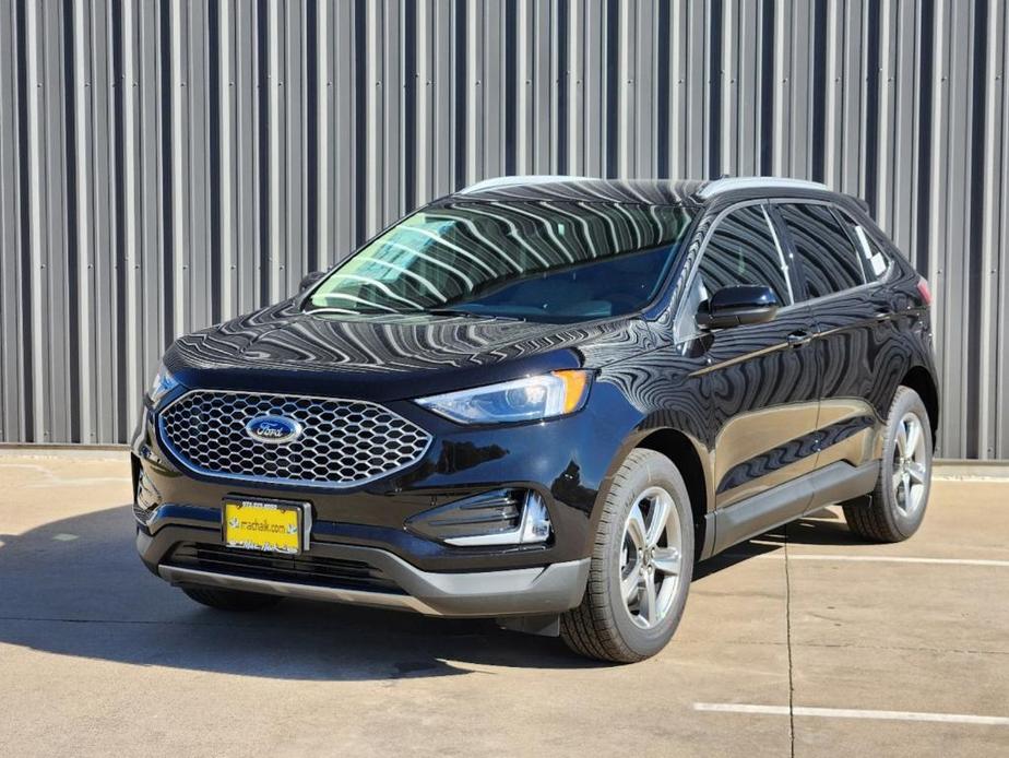 new 2024 Ford Edge car, priced at $29,470