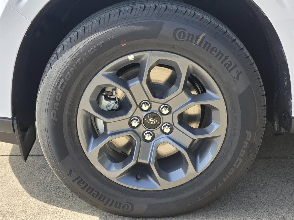 new 2025 Ford Maverick car, priced at $30,135