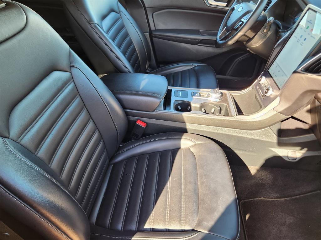 used 2024 Ford Edge car, priced at $23,600