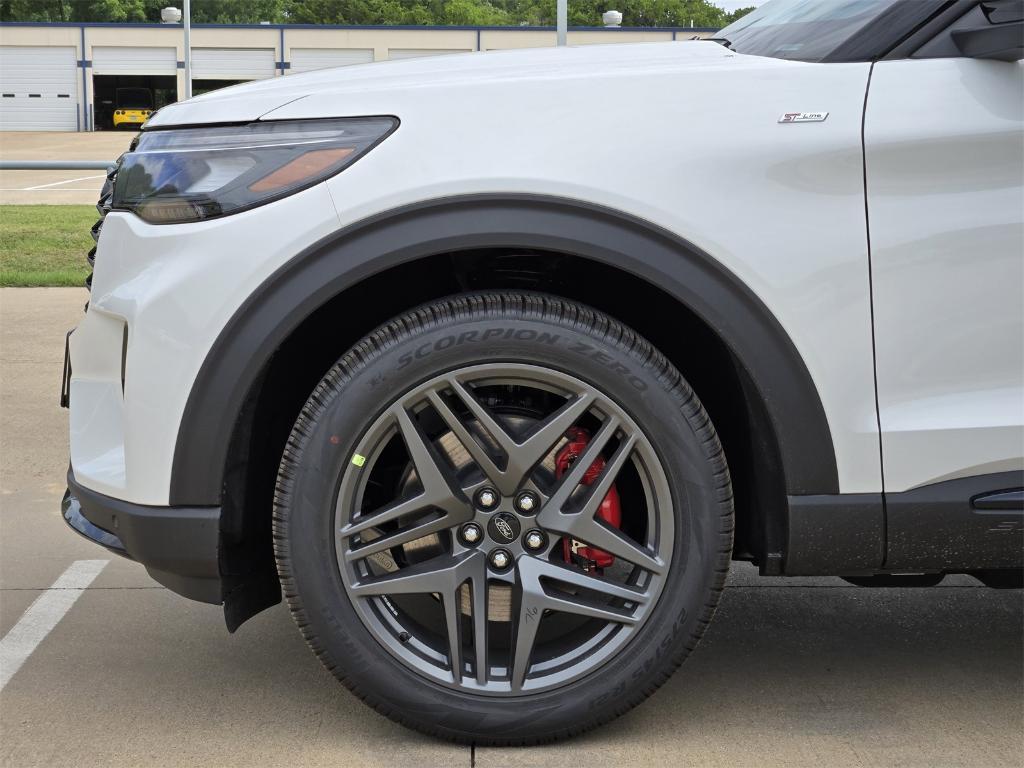 new 2025 Ford Explorer car, priced at $44,991