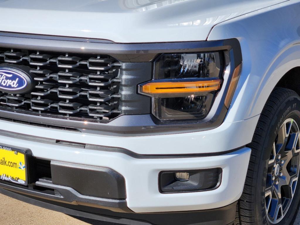 new 2024 Ford F-150 car, priced at $35,930