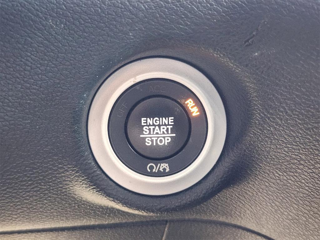 used 2020 Chrysler Pacifica car, priced at $22,110