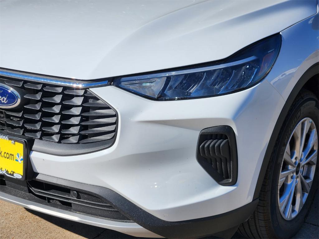 new 2025 Ford Escape car, priced at $22,350