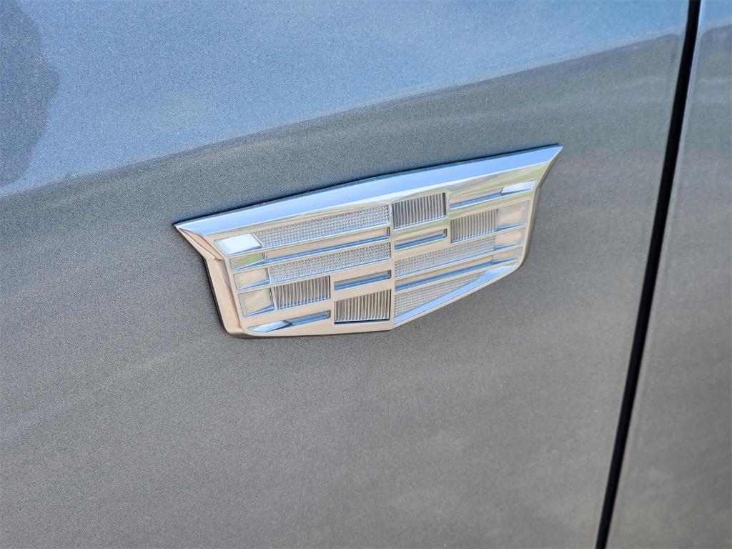 used 2023 Cadillac XT5 car, priced at $29,860