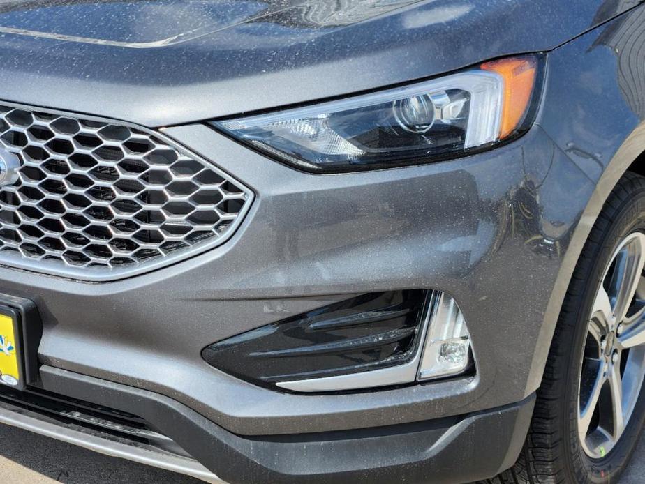 new 2024 Ford Edge car, priced at $29,570