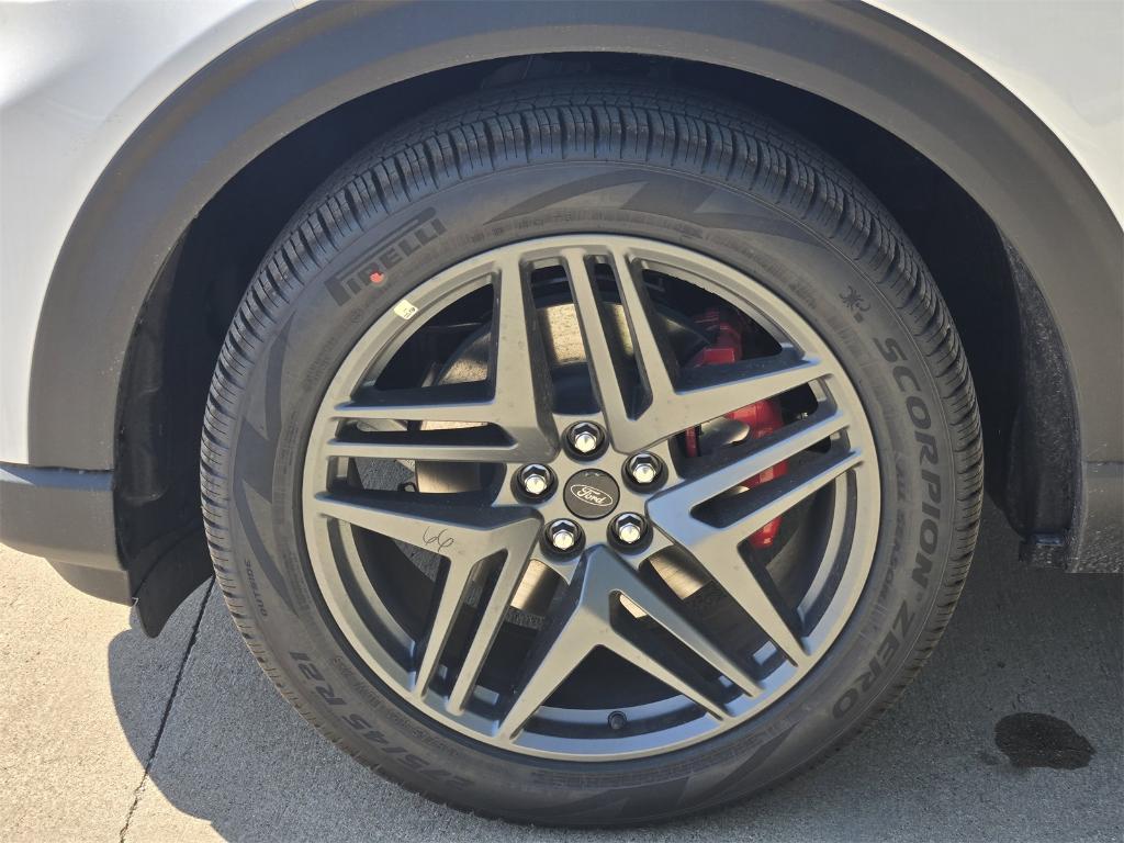 new 2025 Ford Explorer car, priced at $54,145