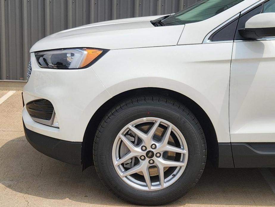 new 2024 Ford Edge car, priced at $29,505