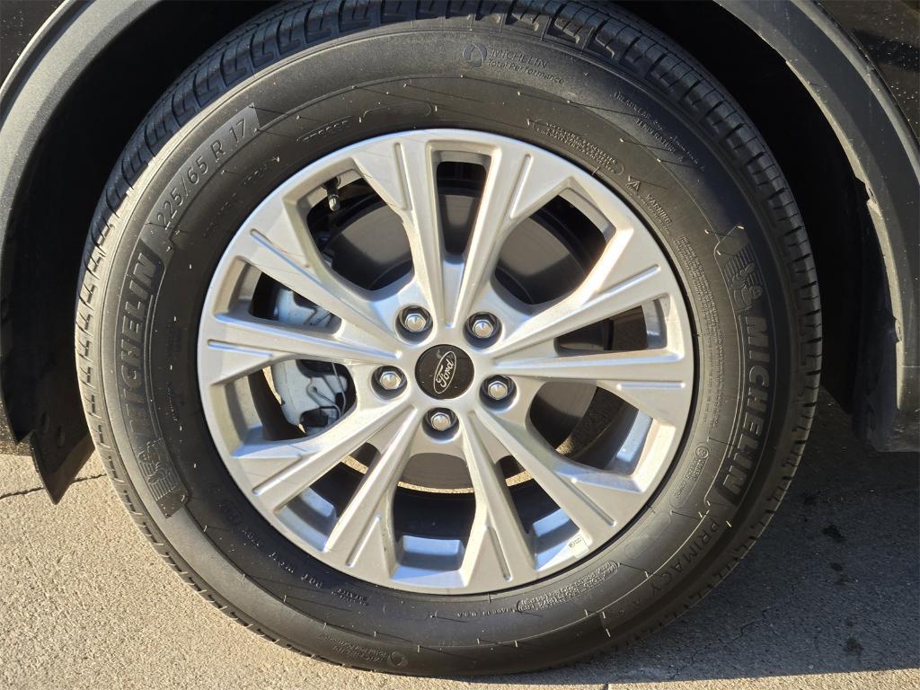 new 2025 Ford Escape car, priced at $22,995