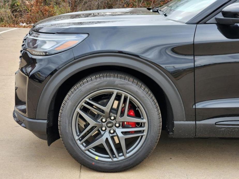 new 2025 Ford Explorer car, priced at $57,895