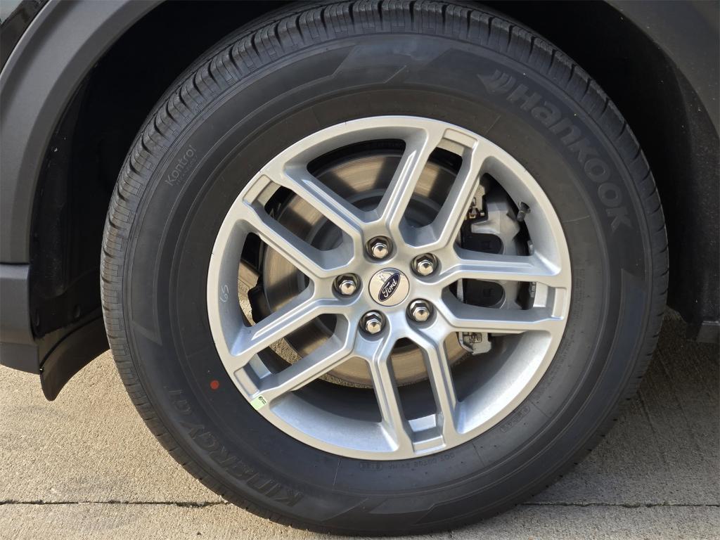 new 2025 Ford Explorer car, priced at $39,265