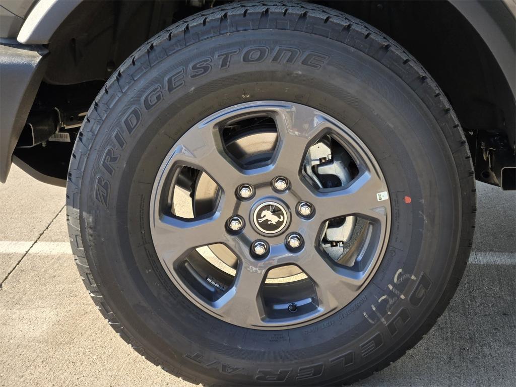 new 2025 Ford Bronco car, priced at $43,010