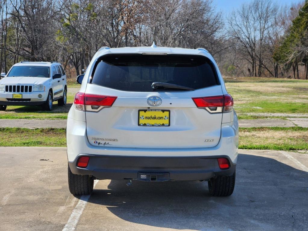 used 2018 Toyota Highlander car, priced at $17,400