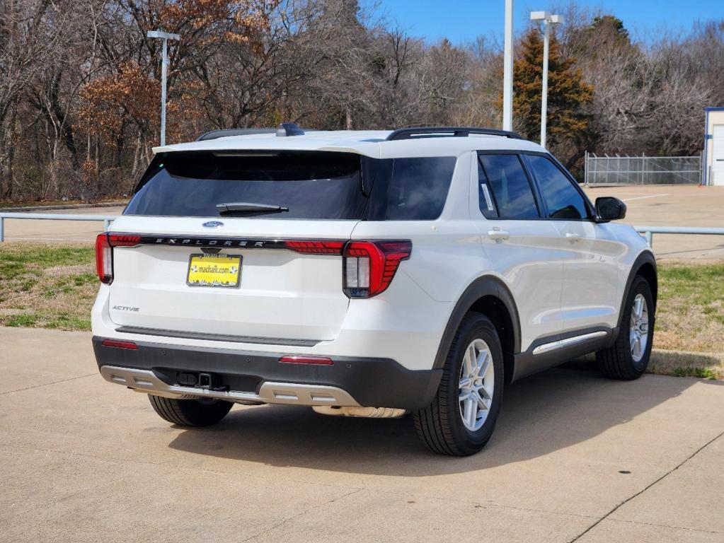 new 2025 Ford Explorer car, priced at $40,105