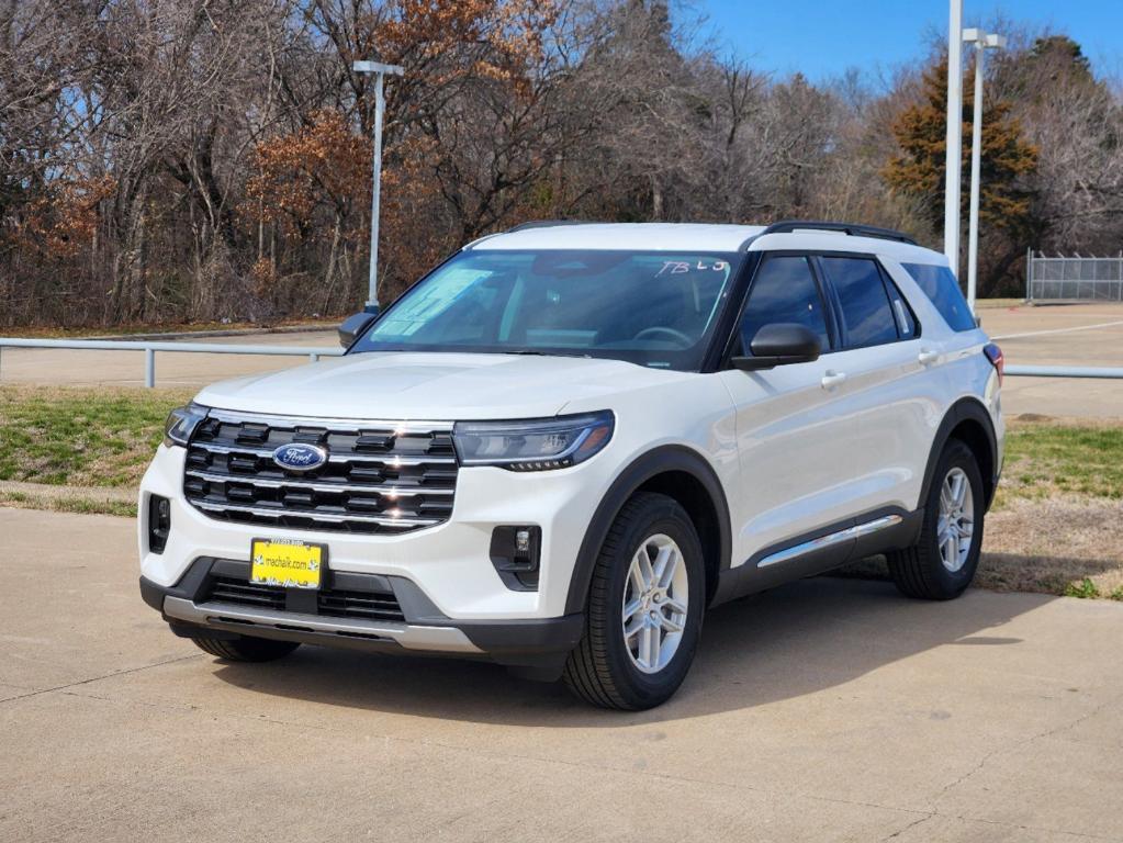 new 2025 Ford Explorer car, priced at $40,105