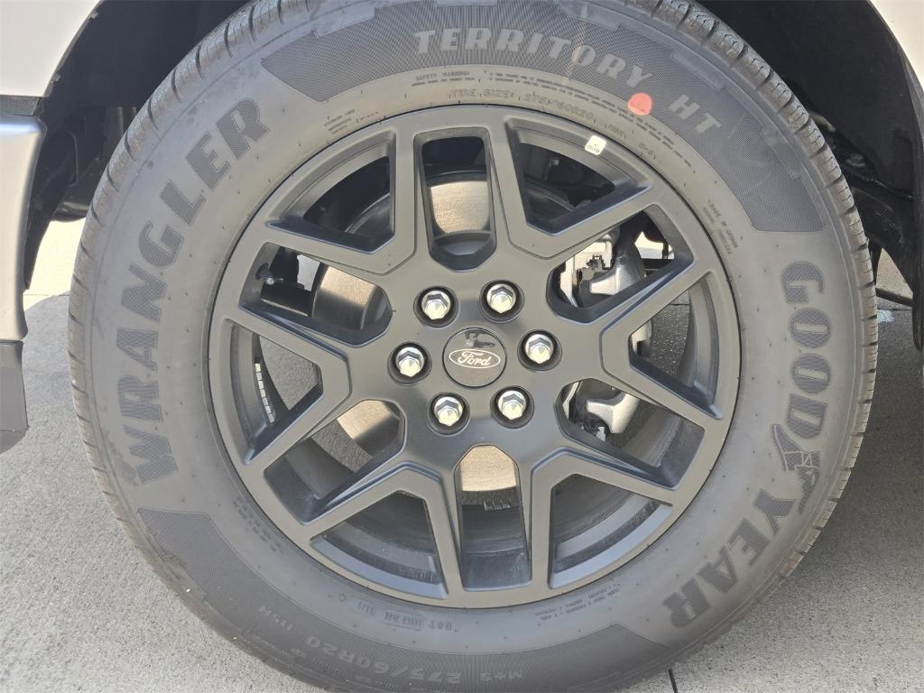 new 2025 Ford F-150 car, priced at $42,220