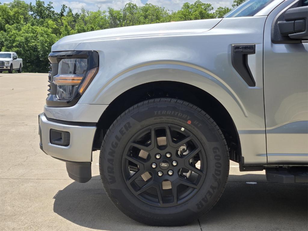 new 2025 Ford F-150 car, priced at $42,220