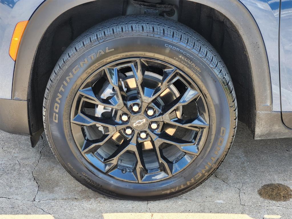 used 2024 Chevrolet Traverse car, priced at $39,900