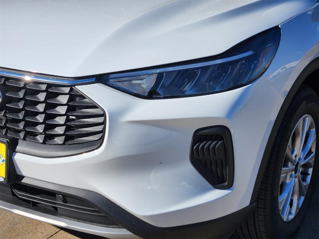 new 2025 Ford Escape car, priced at $22,350