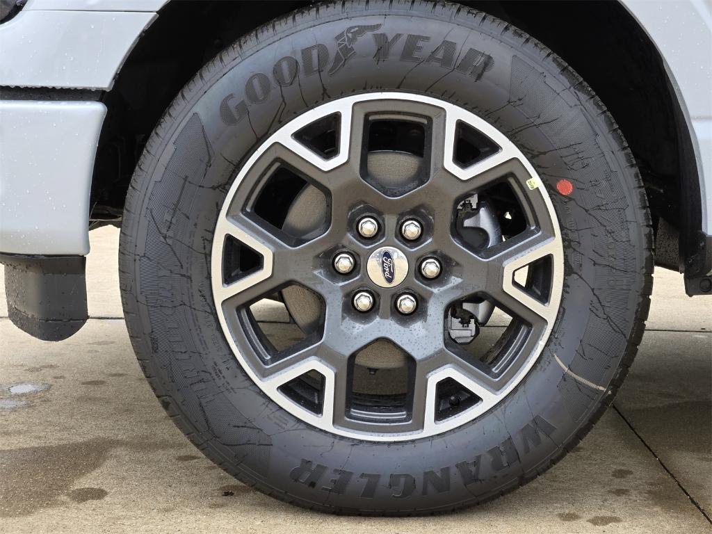 new 2025 Ford F-150 car, priced at $42,130